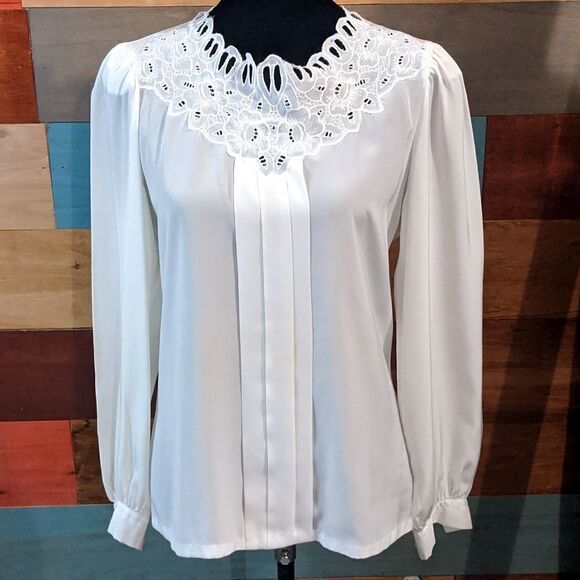 Vintage small white back button blouse super soft - Picture 1 of 4